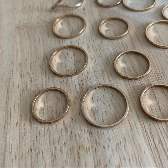 NWOT- Express Gold Midi Ring Set - Picture 14 of 16